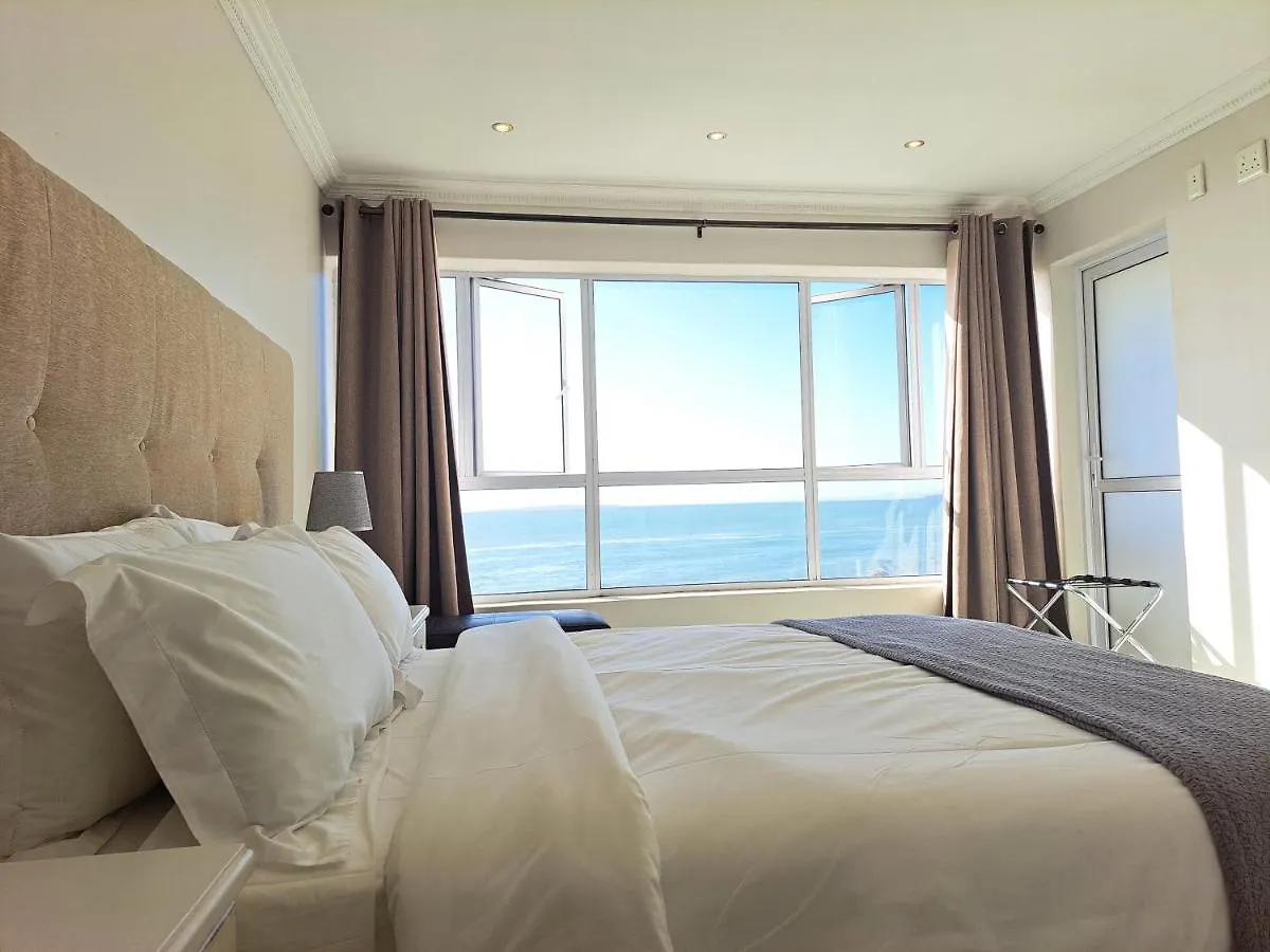 3 Bedroom Sea Facing Family Apartment Cape Town Moullie Point 0*,  Afrique du Sud